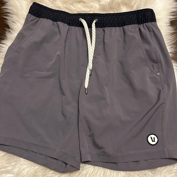 VUORI ‘Kore’ Shorts - Picture 1 of 15